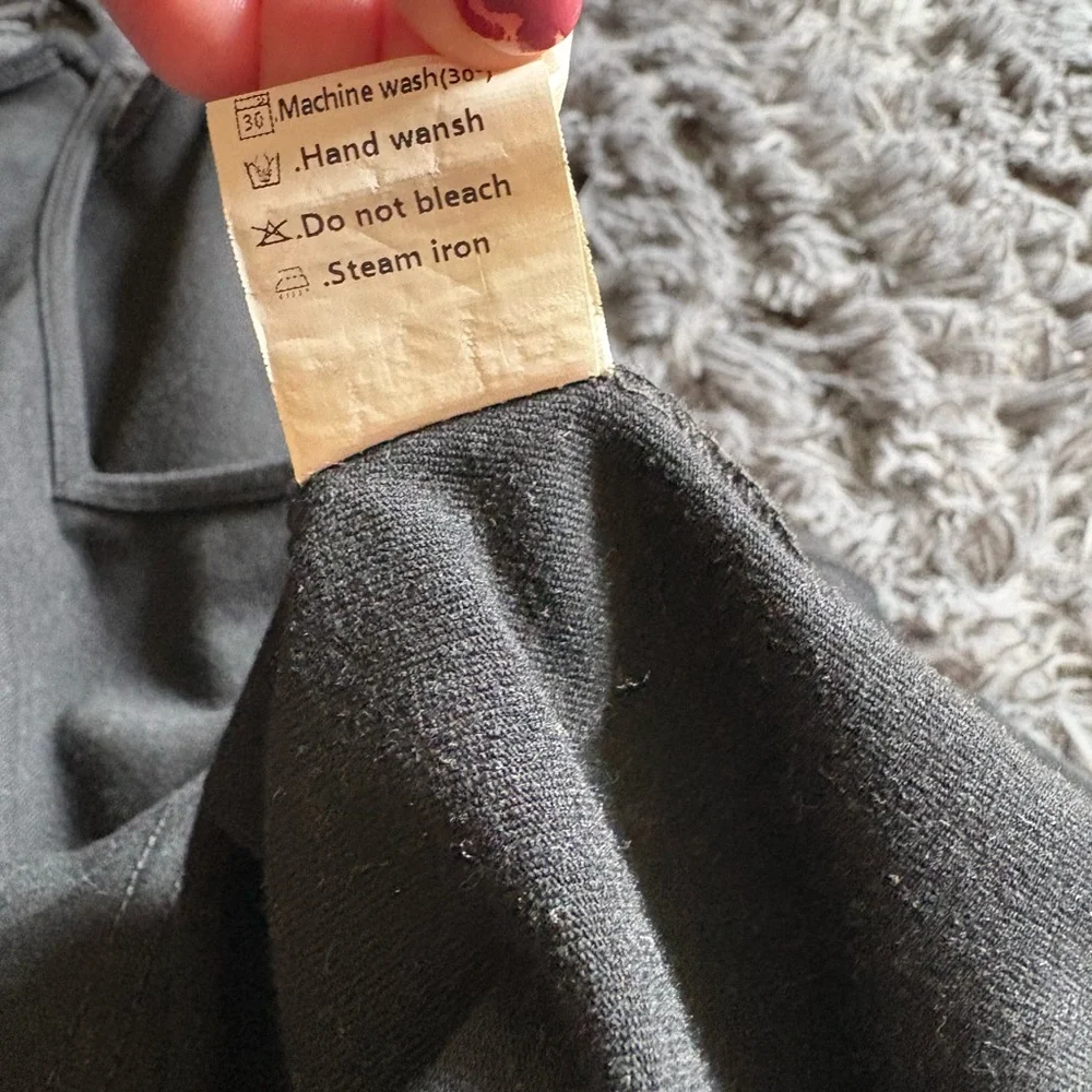 Black Sleeveless Romper - Picture 7 of 7